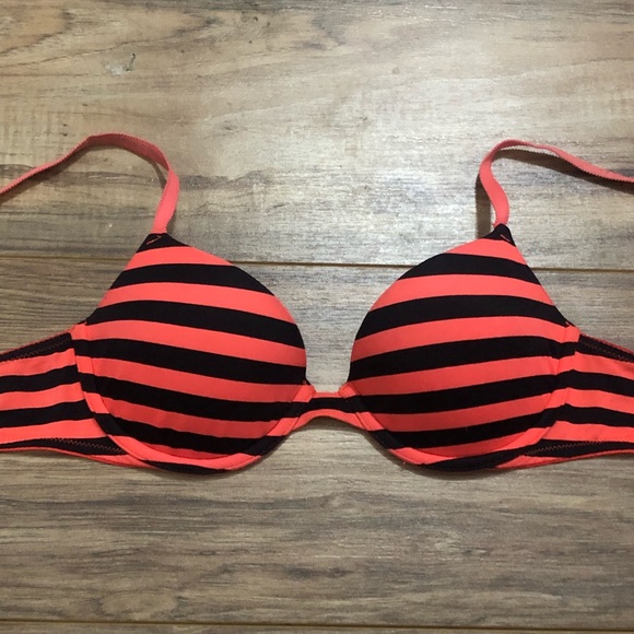 34A Victoria’s Secret PINK demi - Picture 4 of 4